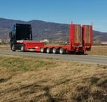 Movimentazione e trasporto di mezzi agricoli, escavatori e macchine movimento terra.