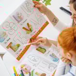lecture des lettres avec enfant
