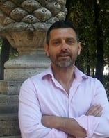 Adriano Angelini Sut