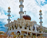MESQUITA: Ahmadiyya Anjuman Isha'at Islam Keizerstraat, é a sede do movimento Islâmico do Suriname.
