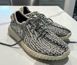 Adidas Yeezy Boost 350 2015, the revolutionary sneaker designed by Kanye West that redefined fashion.
