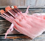 Lot de 13 pinceaux de maquillages dans son sac en flanelle
