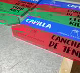 carteles para señalizar con vinilo de corte