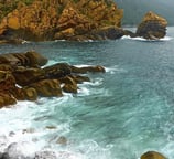 vague rocher en corse