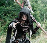 Création unique d'une capuche détaillée pour un GN et une tenue fantasy