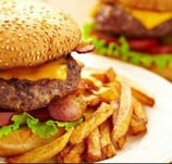 Hamburguesa Con Papas a la francesa, Deli Pizza Cajamarca