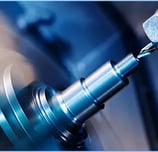 a machine is turning a turning wheel on a machine