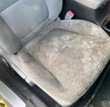 Avant nettoyage siège auto à La Ferté-Alais – OctoClean