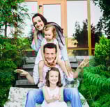 family-photo-retouching-background-enhancement