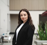 Hanna Ilchenko – Finanzbuchhalterin bei DSM Office Passau, kompetente Bearbeitung Ihrer Buchungsprozesse