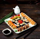 Sushi plate with various filling