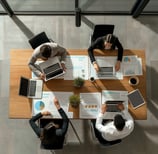 Servicios de consultoría - asesoramiento experto para llevar sus productos al mercado