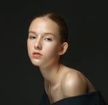  model-photo-skin-smoothing