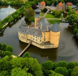 Vue du ciel d'un château, image de drone