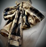 Marino's - accessoires de mode - grand foulard - soie twill - roulotté main - France - Gots - art