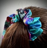 Marino's - accessoire mode - chouchou - motif floral - look tendance et lumineux
