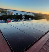 Installation de panneaux photovoltaïques réalisée par la société ALSUN ENERGY