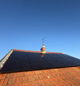 Installation de panneaux photovoltaïques réalisée par la société ALSUN ENERGY