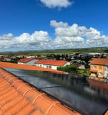 Installation de panneaux photovoltaïques réalisée par la société ALSUN ENERGY