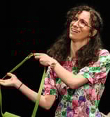 Aude Fy, comédienne dans une pièce de théâtre
