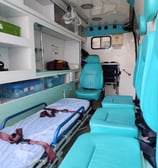 ambulância preparada para atender paciente