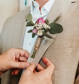 boutonnière  mariage marié fleurs  bouquet locales  biologiques de saison