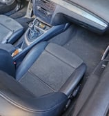 Avant le nettoyage intérieur d'une BMW Serie 1 Cab par Luxuria Automobile Aix les bains