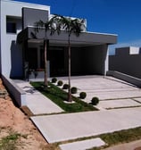 Exemplos de projetos residenciais e construções realizadas pela Quíron Soluções.
