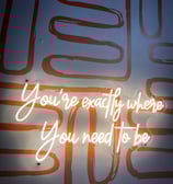 a neon sign that says you'rejoo you'ret't