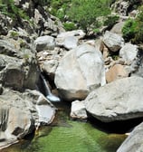 Une cascade d'une rivière ardéchoise