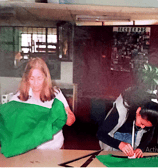 Año 2010: Proyecto Puntadas de Esperanza con madres cabeza de familia