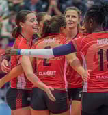 Joueuses qui fêtent un point gagné
