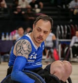 Portrait d'un joueur de l'équipe de France concentré