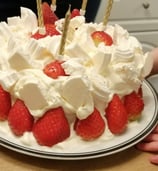 strawberry meringue cream gateaux