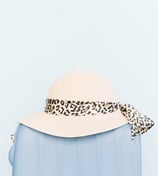 Product-Photo-Editing-Hat-and-Bag-Photo-Editing