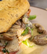 sandwich con carne y queso