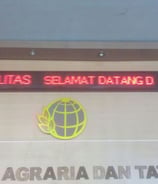 buat running teks kantor
