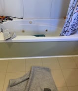 tile repairs victoria bc