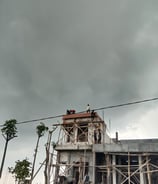 tukang sedang bekerja