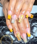 Imagen de uñas con esmalte mate y elegante