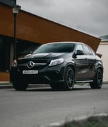 Mercedes-Benz GLE43 AMG fitted with premium high-performance tires, displayed at our auto store