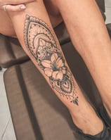 tatuagem feminina ornamental