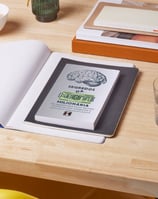 e-book Segredos da Mente Milionária, no escritório