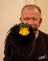 Andreas Nolting mit Rabe Abraxas