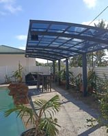 Carport installé sur pieux vissés