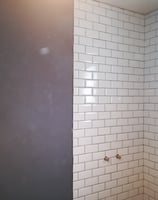 Carrelage métro pour douche à l'italienne.