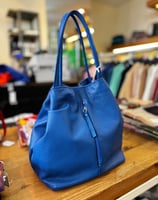 Sac à main en cuir bleu