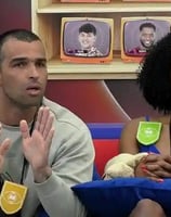 Os ultimos concorrentes a entrar na casa mais vigiada foram Luis Gonçalves e Adrielle