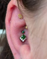des piercings a l'oreille