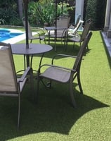 Pasto Sintético de alta calidad para jardines exteriores en Guadalajara